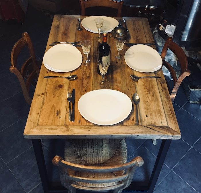 Table en bois recyclé